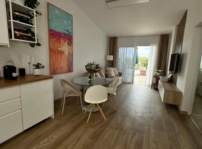 La Casa De Paseka Daire Costa Adeje